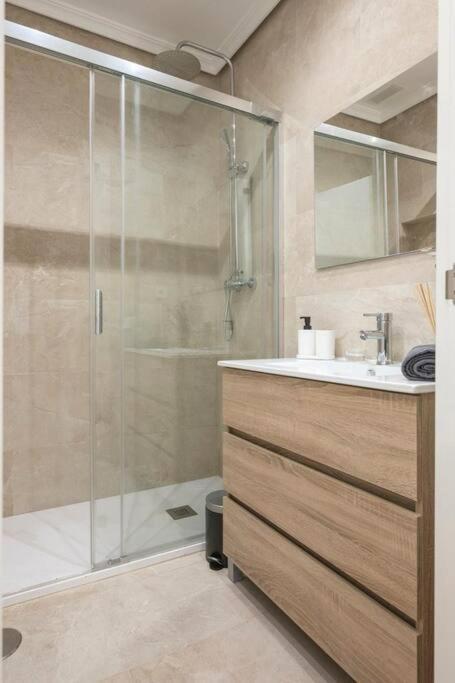 Apartamento De Lujo En Gran Via Apartment Madrid Luaran gambar